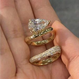 NWT | Gold ring set